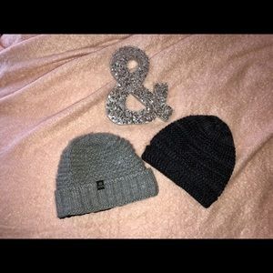 DSW Chaos Black and Gray Knit Beanies